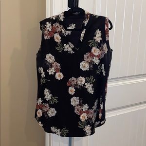 Amryllis Size XL black floral sleeveless shirt